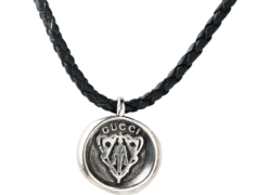 グッチ シルバーペンダント レザーネックレス付き